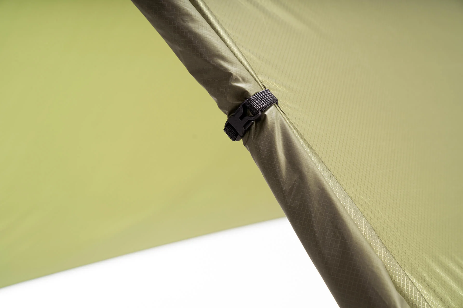 HouseFly™ Rain Tarp - Image 9